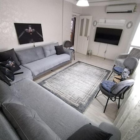 3Ege Ueniversitesine Ve Hastane Ye Cok Yakin Aile Icin Uygun Bornova Exterior photo